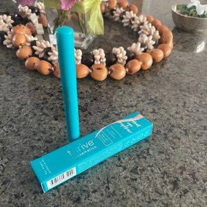 NEW Thrive Causemetics Brilliant Eye Brightener